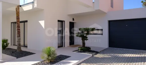 3 bedrooms House in Almada, Portugal No. 14777 5