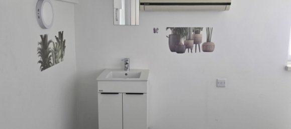 Loja de 2 divisões em Nicosia, Cyprus N.º 25988 20