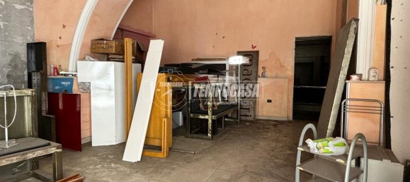3 rooms Apartment in Aversa, Italy No. 177878 4