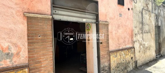 3 rooms Apartment in Aversa, Italy No. 177878 6