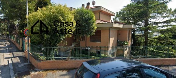 18 rooms Villa in Macerata, Italy No. 124182 3