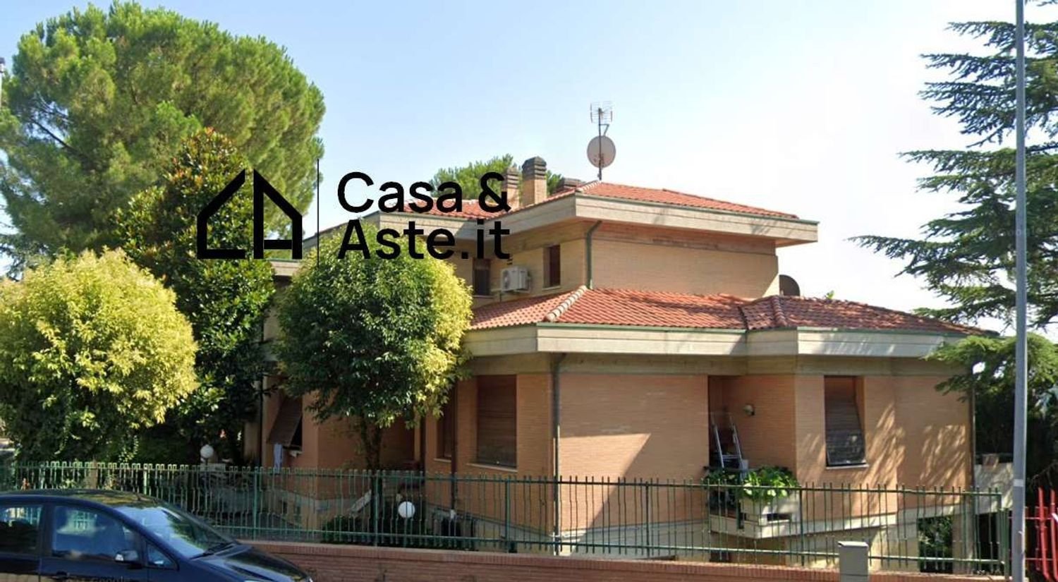 18 rooms Villa in Macerata, Italy No. 124182