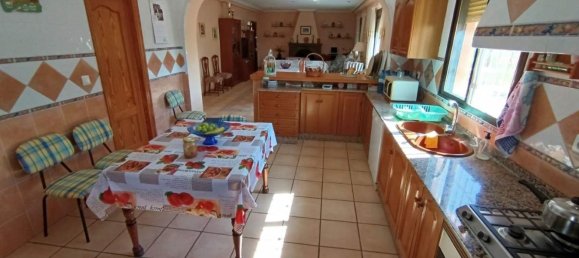 4 Schlafzimmer Haus in Aspe, Spain, Nr. 167988 11