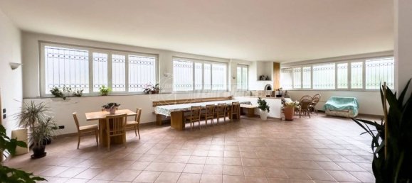 3 bedrooms Villa in Paderno Dugnano, Italy No. 211305 12