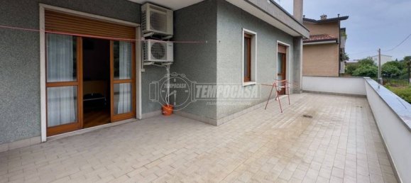 3 bedrooms Villa in Paderno Dugnano, Italy No. 211305 8