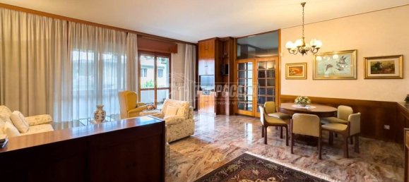 3 bedrooms Villa in Paderno Dugnano, Italy No. 211305 16