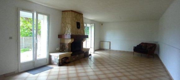 Casa de 3 dormitorios en Rive-de-Gier, France No. 317601 3