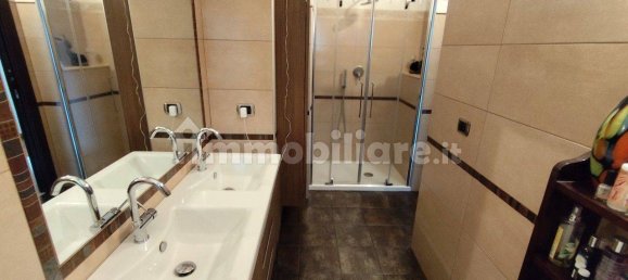 2 bedrooms Apartment in Turin, Italy No. 215635 14