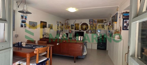 2 bedrooms Apartment in Finale Ligure, Italy No. 337809 4