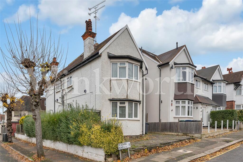 4 bedrooms House in London, United Kingdom No. 3676