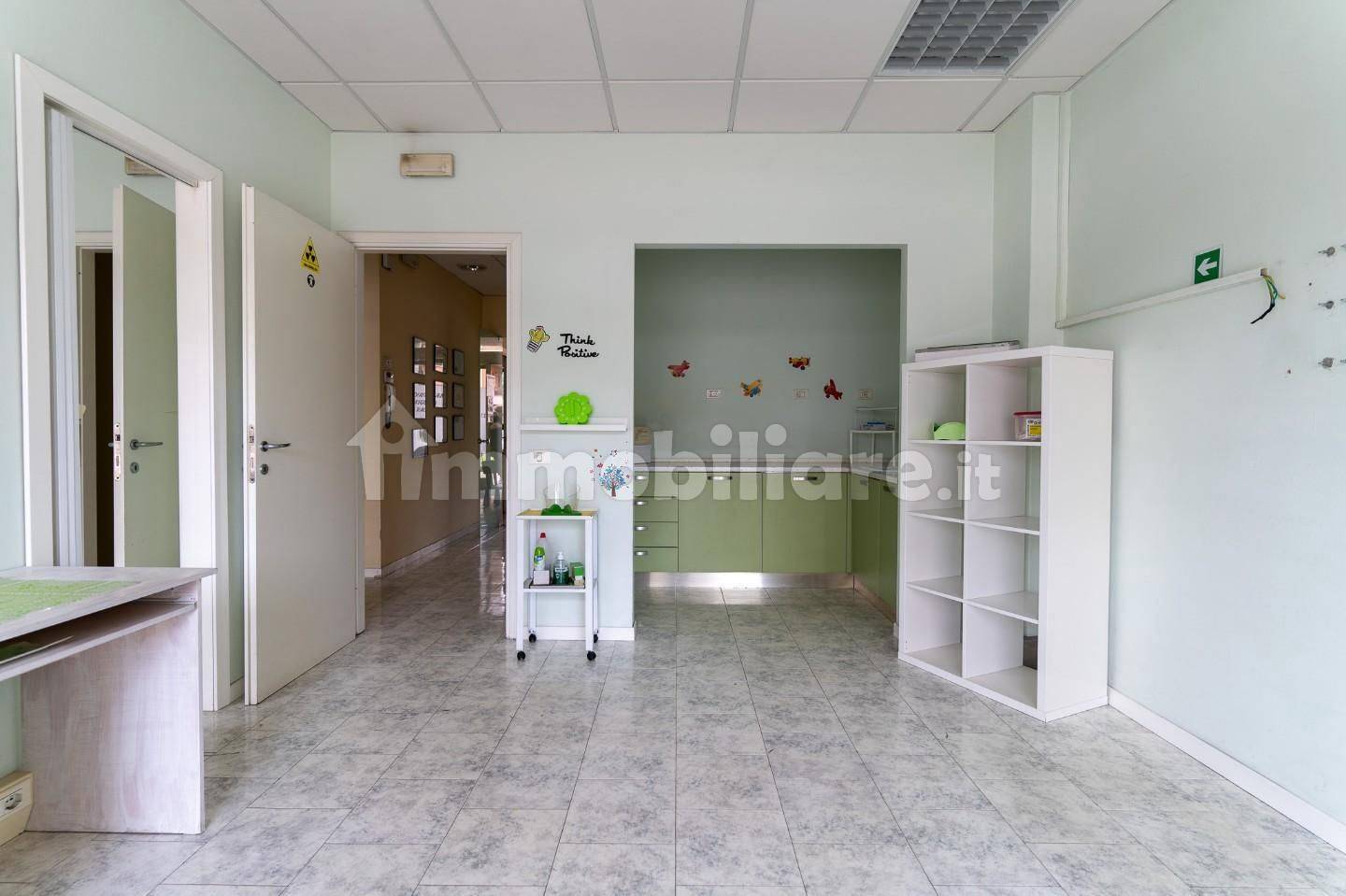 5 rooms Office in Empoli, Italy No. 174335