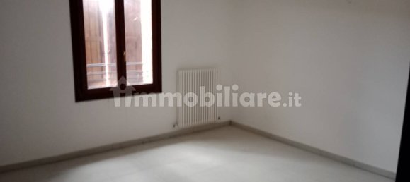 3 bedrooms House in Medolla, Italy No. 115361 4