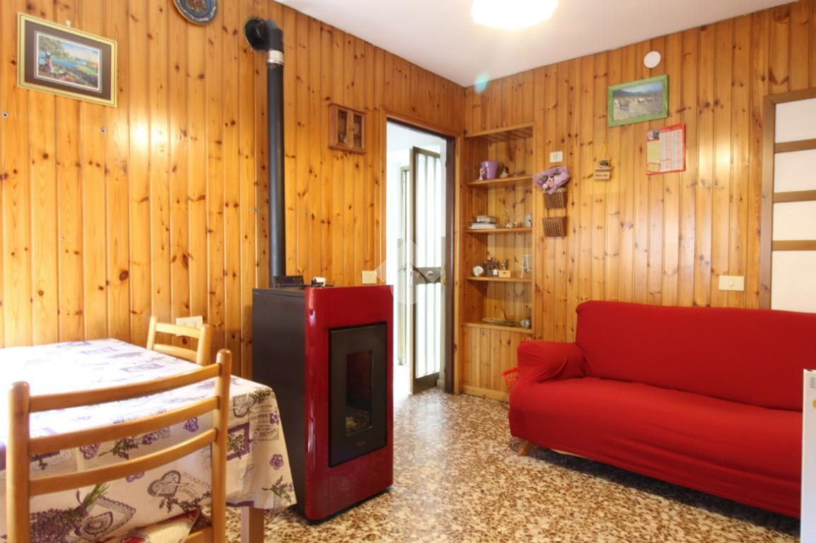 Квартира с 2 комнатами в Казарго, Италия № 78302