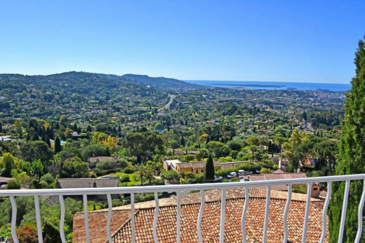 3 bedrooms Apartment in Mougins, France No. 2756