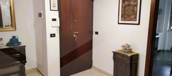 3 Schlafzimmer Wohnung in Bari, Italy, Nr. 21466 8