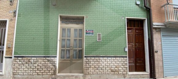 Casa de 2 divisões em San Severo, Italy N.º 21443 2