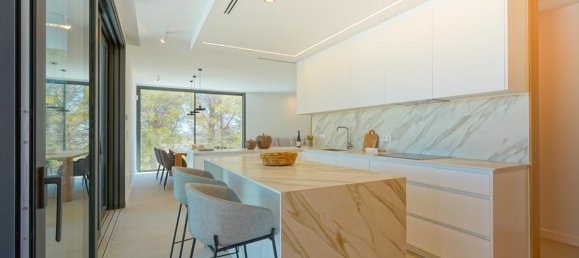 4 bedrooms Villa in Moraira, Spain No. 9694 11