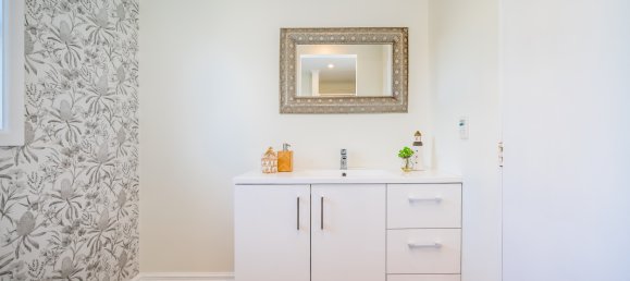 4 bedrooms House in Paraparaumu, New Zealand No. 22 20