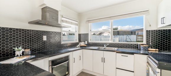 4 bedrooms House in Paraparaumu, New Zealand No. 22 11