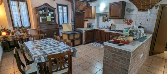 4-Zimmer Haus in Poirino, Italy, Nr. 24416 5