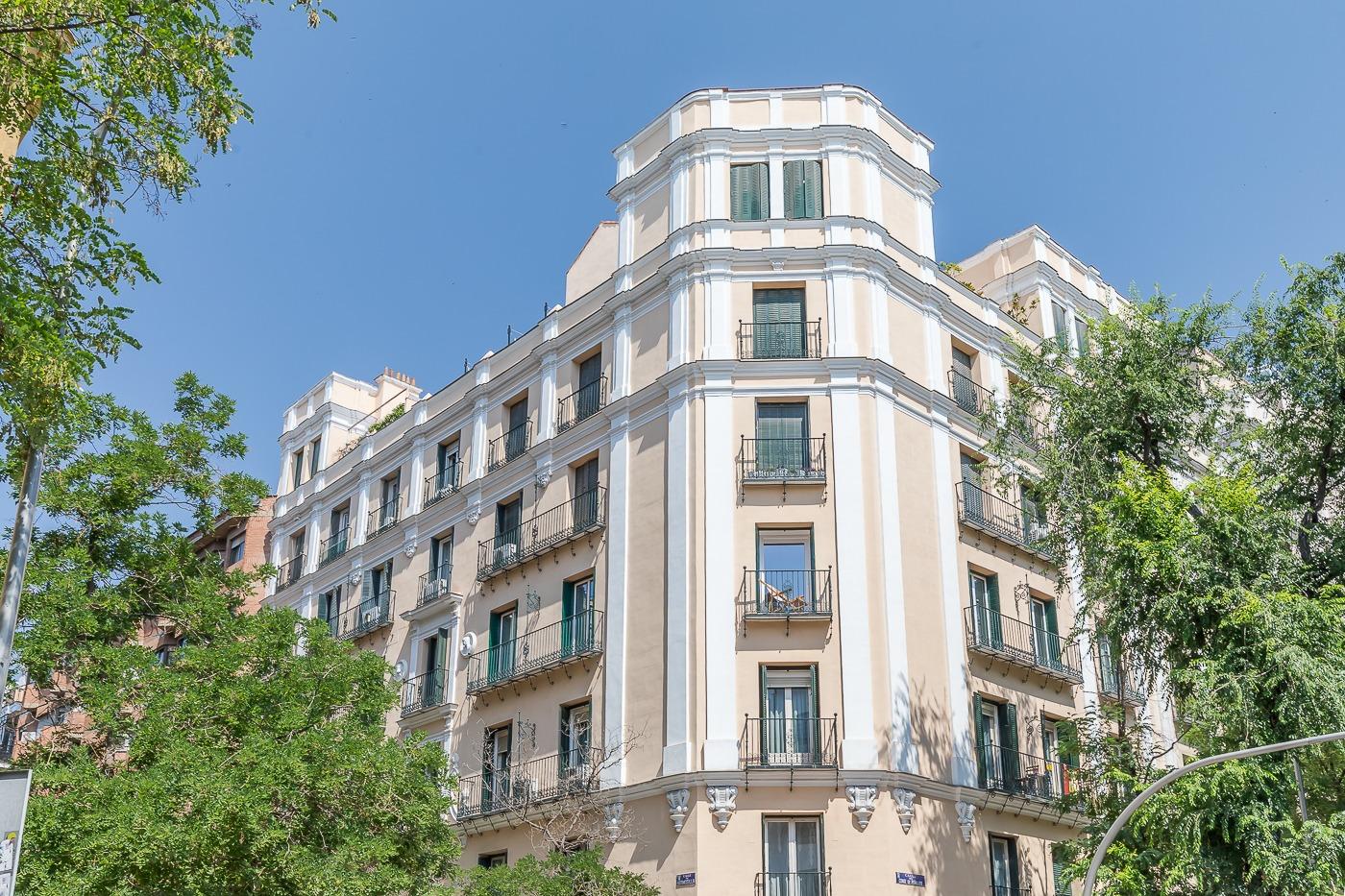 Apartamento de 4 dormitorios en Madrid, Spain No. 246568