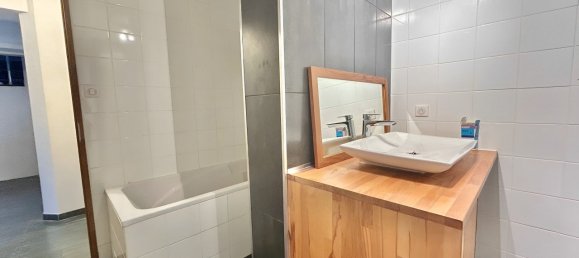 4 bedrooms House in Lay-Saint-Christophe, France No. 54194 6