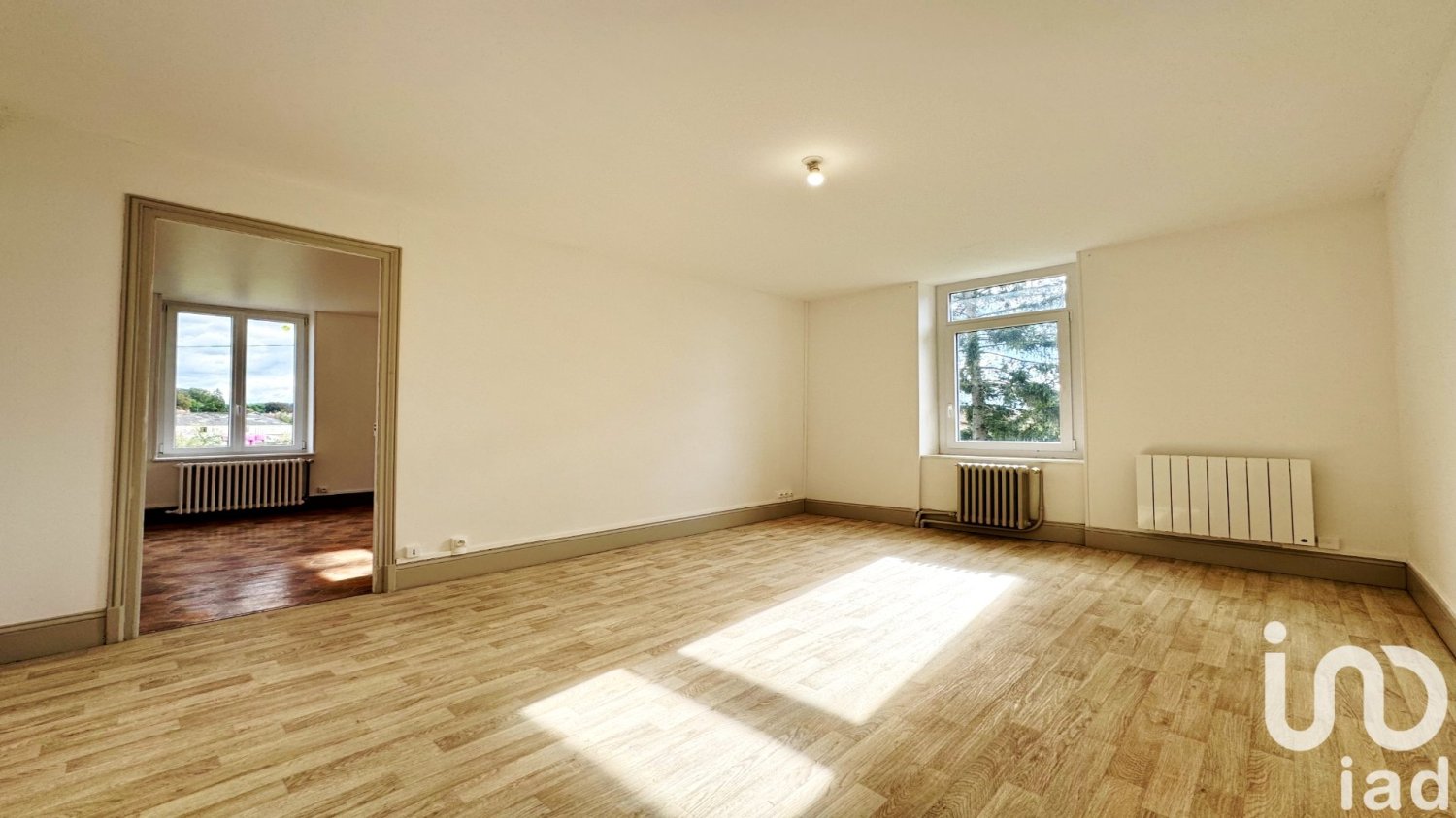 Bâtiment à Bar-lès-Buzancy, France 212m² No. 229948