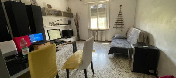 3-salle Appartement à Parma, Italy No. 225845 9