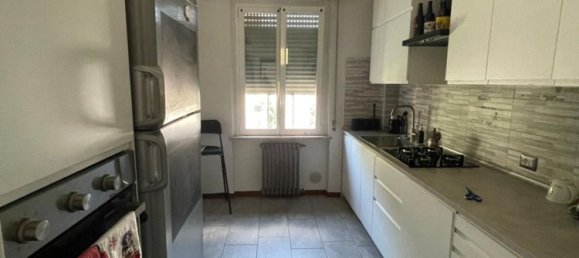 3-salle Appartement à Parma, Italy No. 225845 4