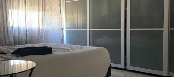 3-salle Appartement à Parma, Italy No. 225845 8