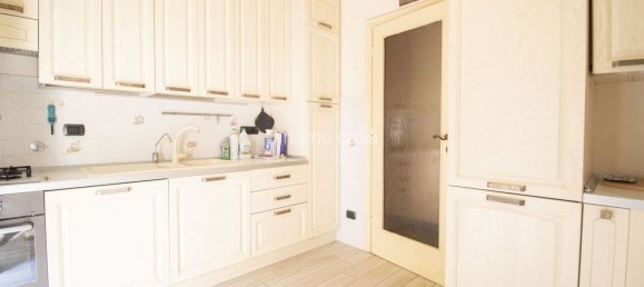 Apartamento de 4 habitaciónes en Correggio, Italy No. 309714 3