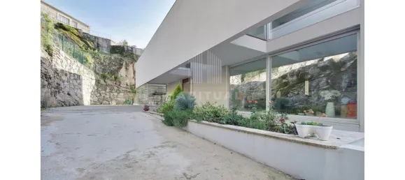 5 bedrooms House in Viana do Castelo, Portugal No. 144942 3