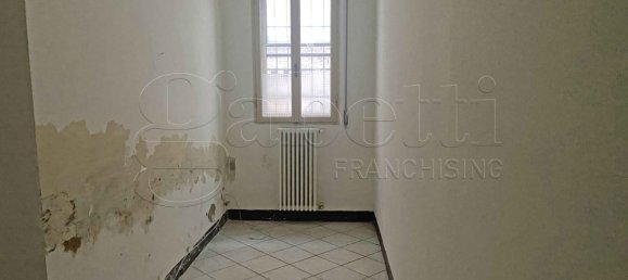 3 bedrooms Apartment in Ferrara, Italy No. 344783 12