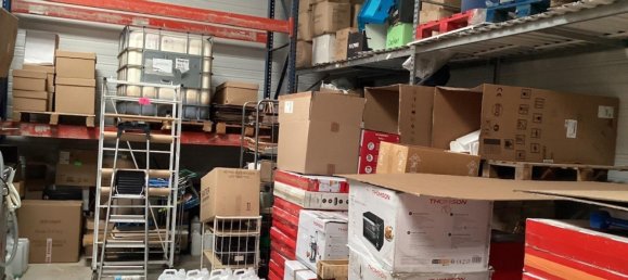 Propriété commerciale à Saint-Seurin-sur-l'Isle, France 298m² No. 101514 6