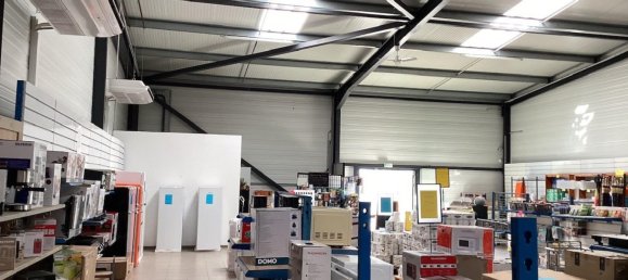 Propriété commerciale à Saint-Seurin-sur-l'Isle, France 298m² No. 101514 4