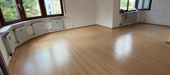 Квартира с 3 спальнями в Ludwigsburg, Германия № 270614 3