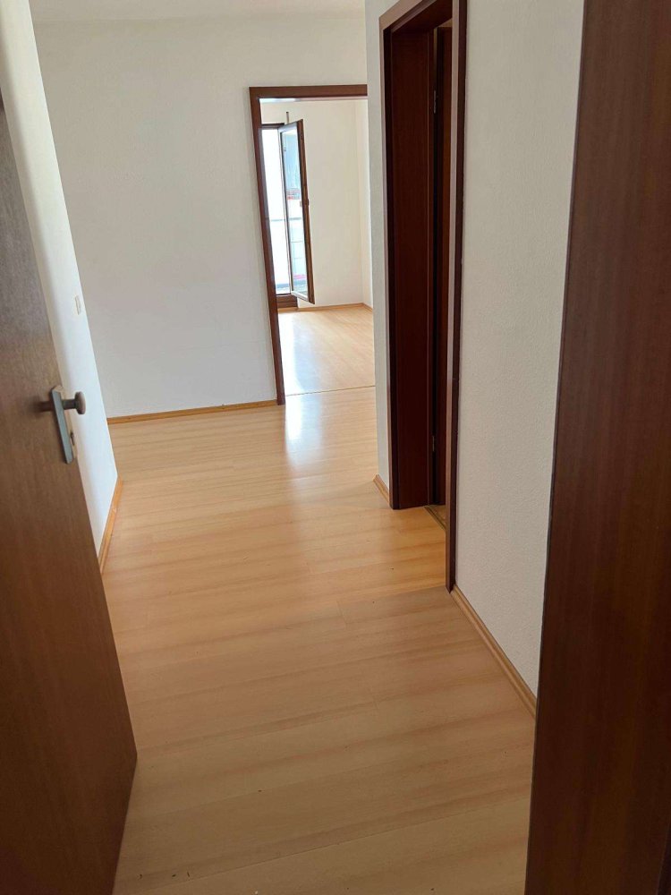 Квартира с 3 спальнями в Ludwigsburg, Германия № 270614