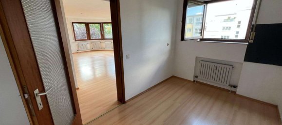 Квартира с 3 спальнями в Ludwigsburg, Германия № 270614 17