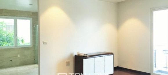 4 bedrooms Villa in Long Bien, Vietnam No. 3391 14