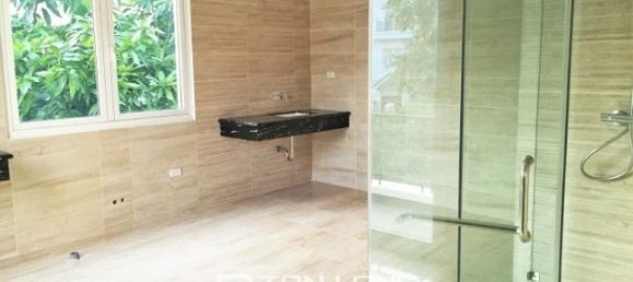 4 bedrooms Villa in Long Bien, Vietnam No. 3391 12