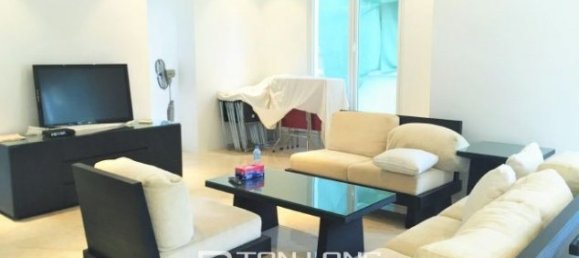 4 bedrooms Villa in Long Bien, Vietnam No. 3391 6