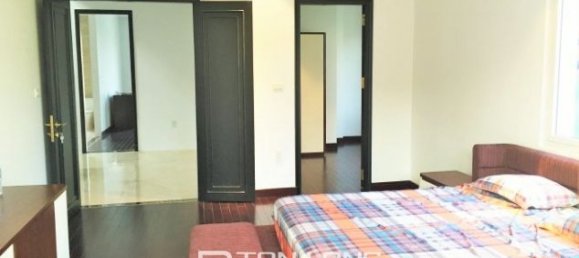 4 bedrooms Villa in Long Bien, Vietnam No. 3391 11