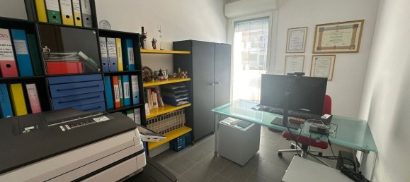 Apartamento de 3 habitaciónes en Tortoreto, Italy No. 201410 15