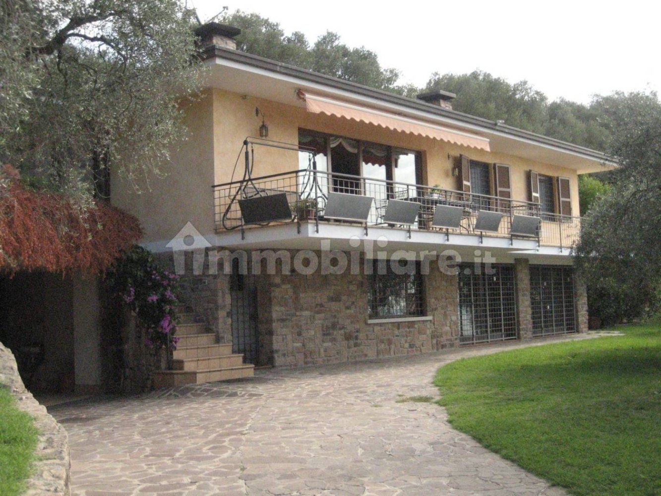 Villa T2 em Gardone Riviera, Italy N.º 126052