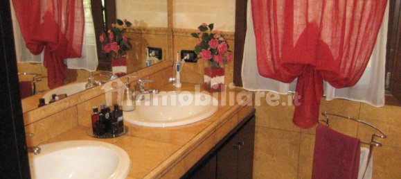 Villa T2 em Gardone Riviera, Italy N.º 126052 13