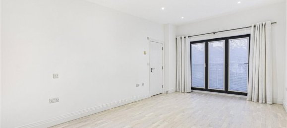 2 bedrooms Apartment in Cuffley, United Kingdom No. 6554 13