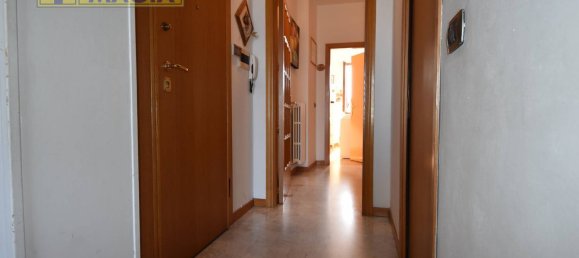 6 rooms Apartment in Ripatransone, Italy No. 216033 8