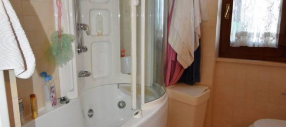 6 rooms Apartment in Ripatransone, Italy No. 216033 9