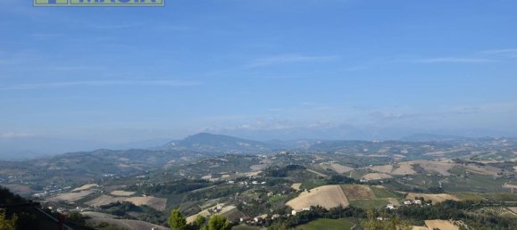 6 rooms Apartment in Ripatransone, Italy No. 216033 2