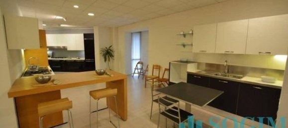 5 rooms Commercial property in Monza, Italy No. 156310 13